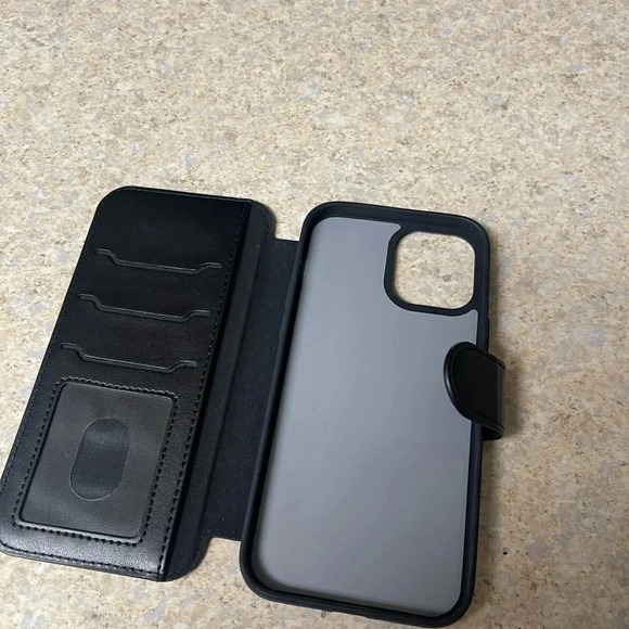 MAGNETIC Card Case Holder iPhone 12, 13, Pro Max, 6.7. - Picture 6 of 7